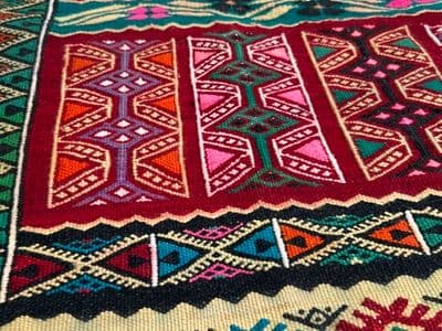 Beni Iszguen rózsaszín-zöld gyapjú szőnyeg